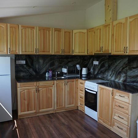 Guesthouse Juli ساباريفا بانيا المظهر الخارجي الصورة