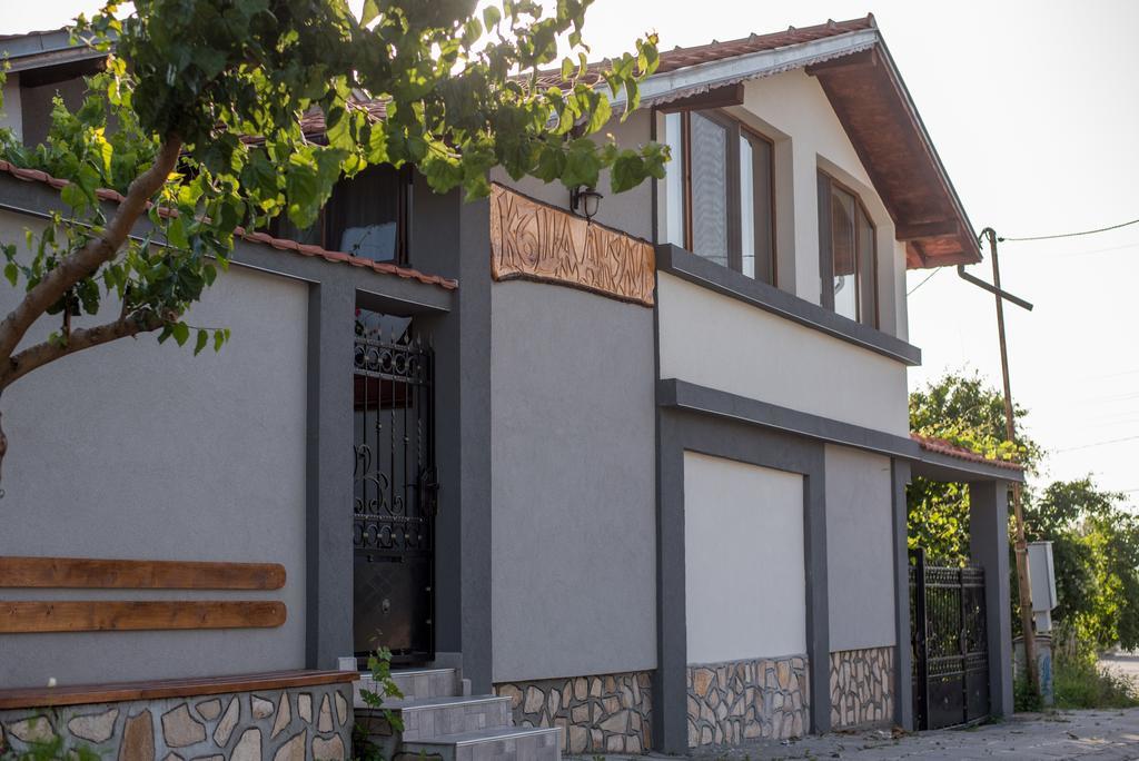 Guesthouse Juli ساباريفا بانيا المظهر الخارجي الصورة